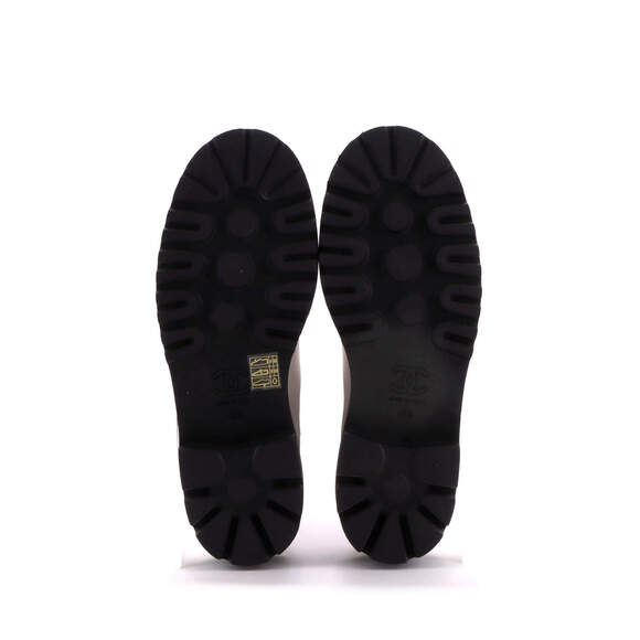 Chanel Women's CC Cap Toe Chelsea Boots Leather with Patent - Picture 4 of 5